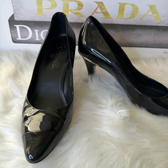 Authentic Chanel CC Logo Patent Leather Pumps - Sz 39 - Picture 7 of 13